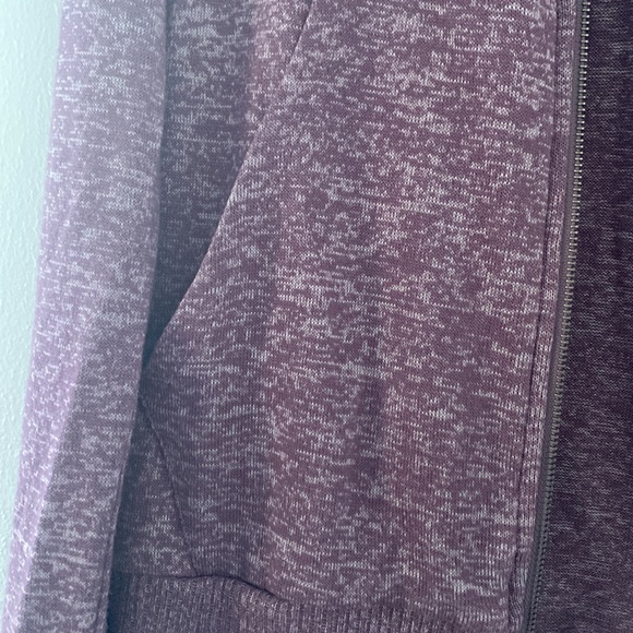 Women’s Ivory Ella Sweatshirt: Women’s Small - Picture 3 of 6